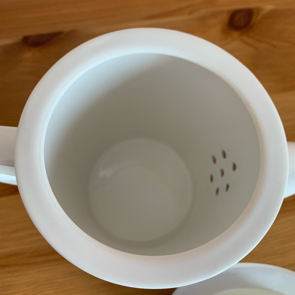 Tim Hortons Tea Pot - Picture 3 of 10